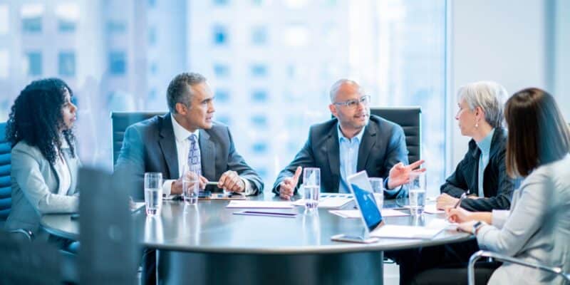 what are the responsibilities of church board members